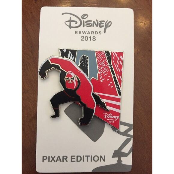 Mr Incredible Pin Pixar Incredibles Disney Parks Rewards Visa Card Exclusive - Picture 1 of 4